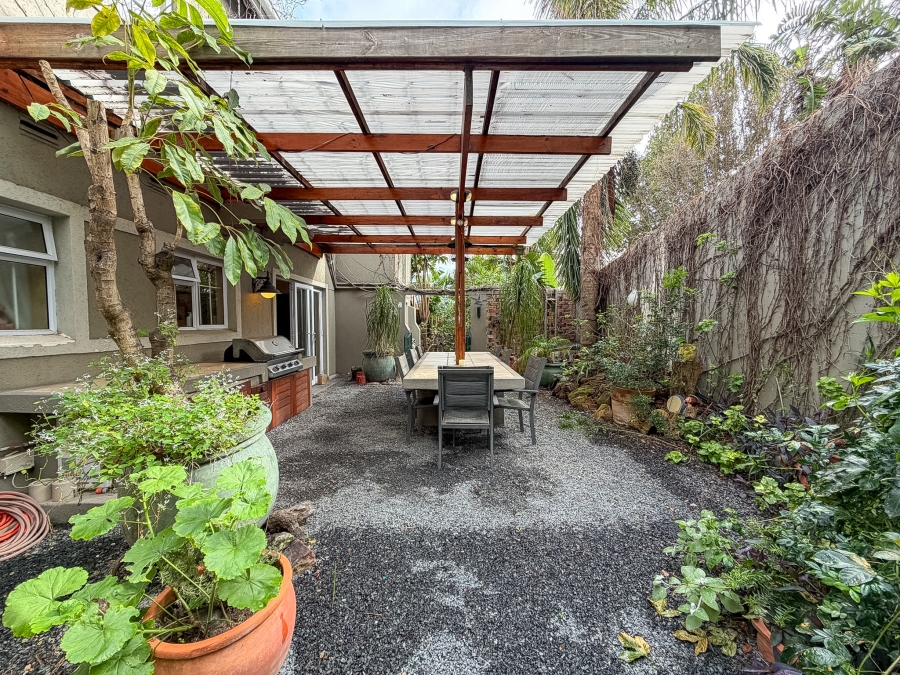 4 Bedroom Property for Sale in Bantry Bay Western Cape